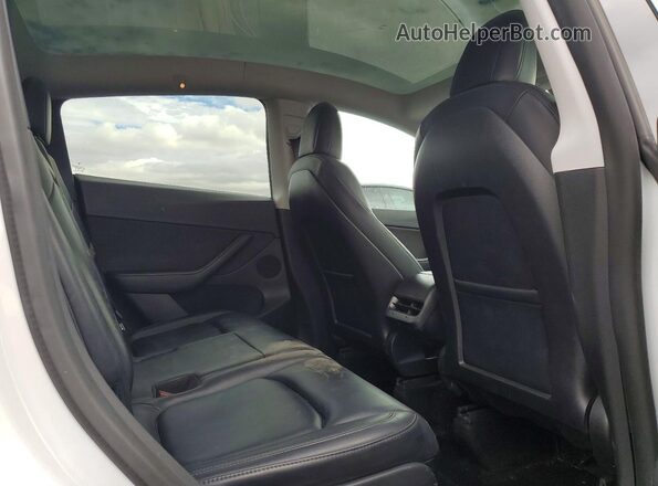 5YJYGAEE7MF214144 2021 TESLA MODEL White უკანა სავარძლების ხედი