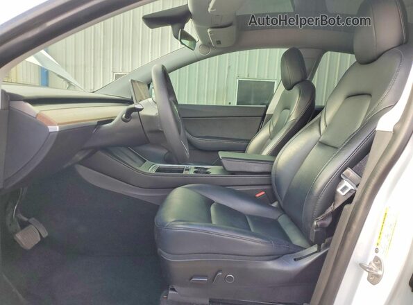 5YJYGDED6MF122631 2021 TESLA MODEL Белый Вид салона спереди