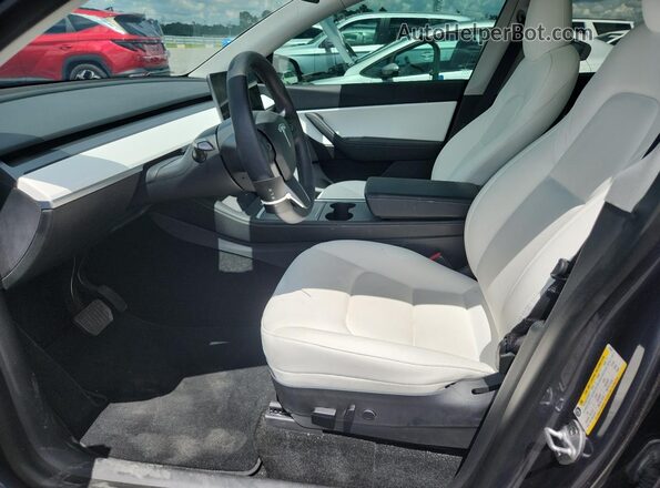 5YJYGDEE1MF186844 2021 TESLA MODEL Серый Вид салона спереди