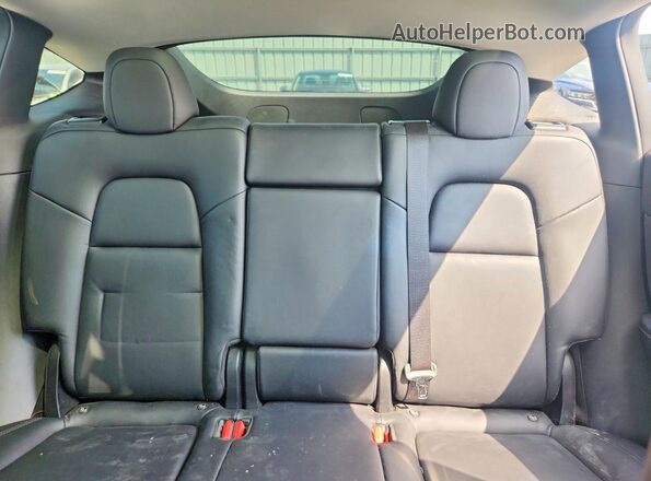 5YJYGDEE2MF184035 2021 TESLA MODEL Black Rear seats view