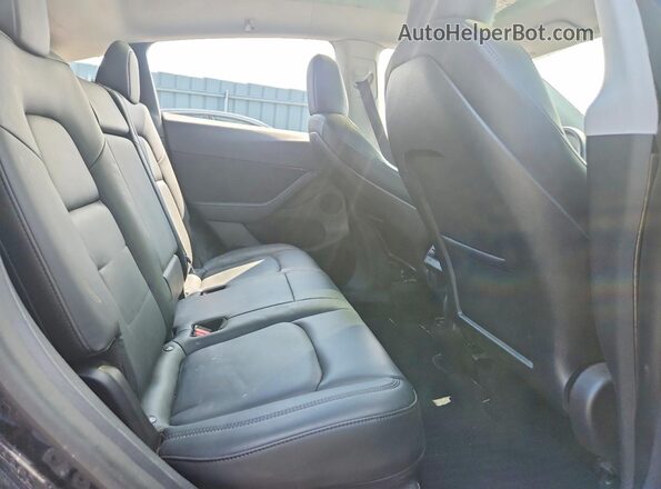 5YJYGDEE2MF184035 2021 TESLA MODEL Black Rear interior view