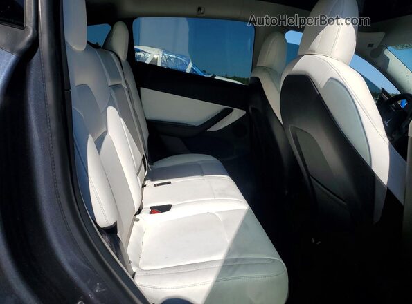 5YJYGDEE3MF073381 2021 TESLA MODEL Charcoal Widok tylnych siedzeń