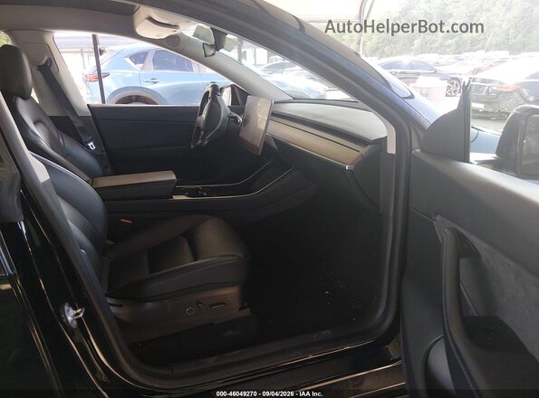 5YJYGDEE3MF120621 2021 TESLA MODEL Y Black Front interior view