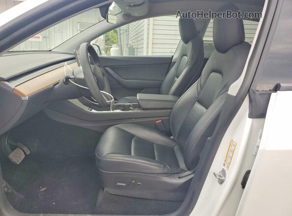 5YJYGDEE7MF066420 2021 TESLA MODEL White Widok wnętrza z przodu
