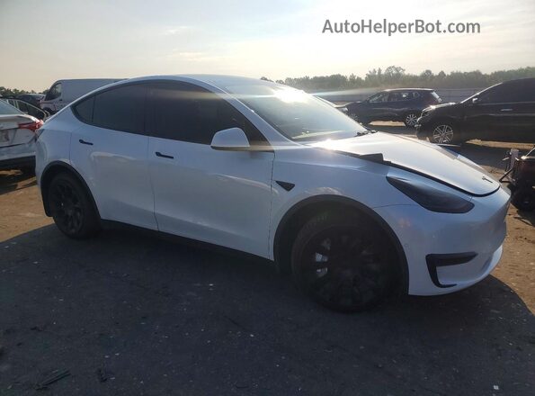 5YJYGDEE8MF062053 2021 TESLA MODEL White Передня права чверть