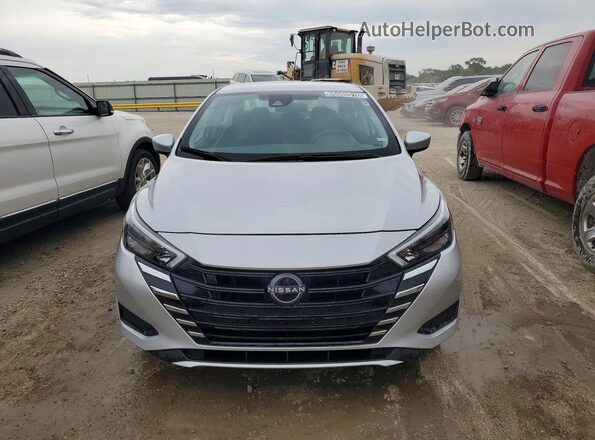 3N1CN8EV3SL826058 2025 NISSAN VERSA Silver Widok z przodu