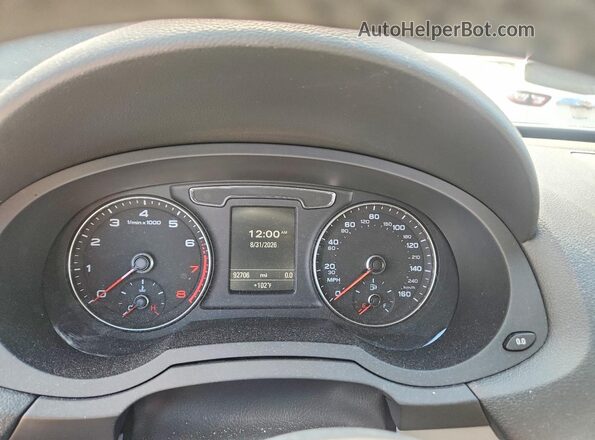 WA1GFCFS9GR009173 2016 AUDI Q3 Black Vista de los asientos traseros