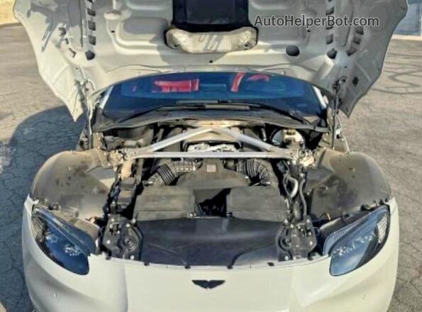 SCFSMGAW6PGN07660 2023 ASTON MARTIN VANTAGE Серебряный Вид панели приборов