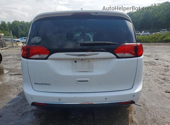 2C4RC1BG0KR554436 2019 CHRYSLER PACIFICA White Vista interior delantera