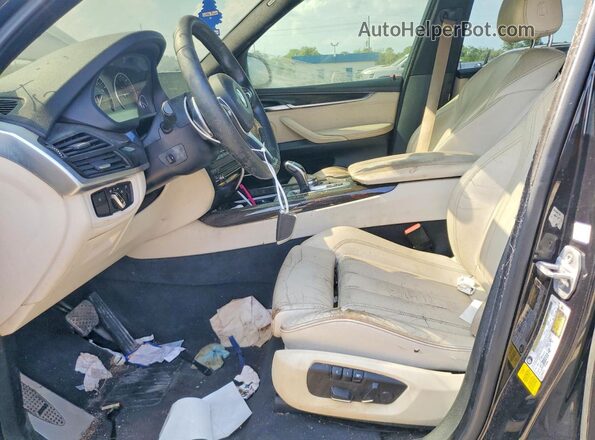 5UXKR2C55H0U21109 2017 BMW X5 Black Vista del salpicadero