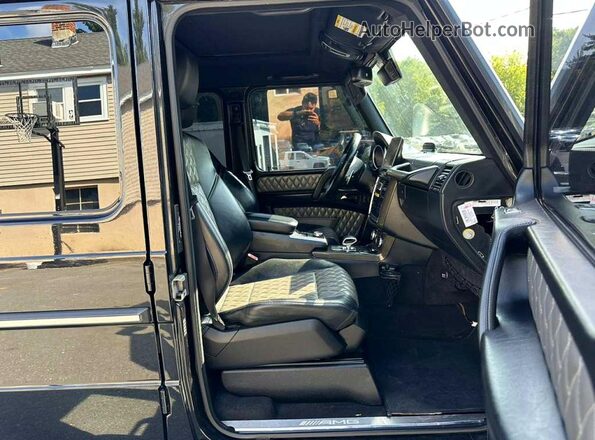 WDCYC7DF4HX268046 2017 MERCEDES-BENZ G-CLASS Black Вид салону спереду