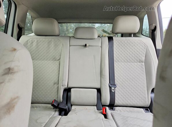 3VV0B7AX0LM088629 2020 VOLKSWAGEN TIGUAN White Vista interior trasera