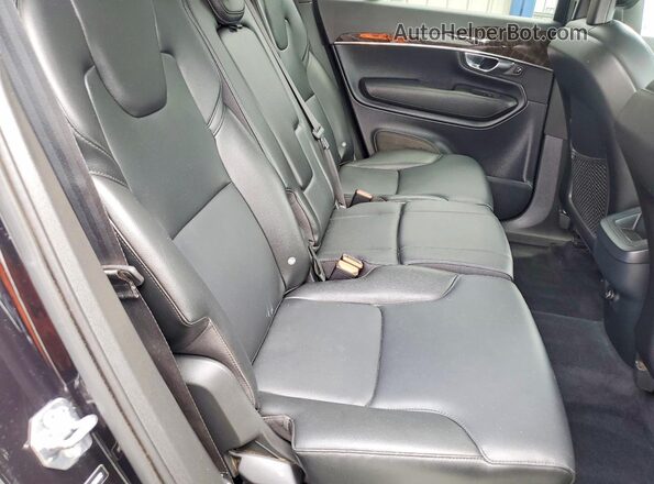 YV4102XK6J1338082 2018 VOLVO XC90 Black Engine compartment view