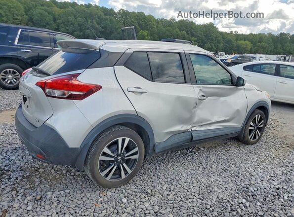 3N1CP5CU4JL519595 2018 NISSAN KICKS Silver Przód prawy