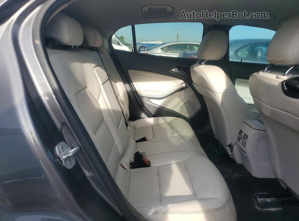 WDCTG4EB0GJ200661 2016 MERCEDES-BENZ GLA Gray Vista interior trasera