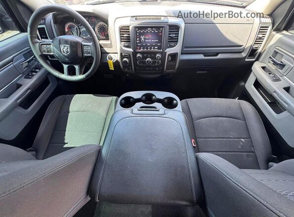 1C6RR7LT6LS152439 2020 RAM 1500 Charcoal Instrument cluster view