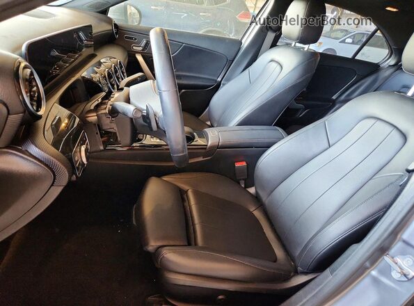 WDD3G4EB2KW030844 2019 MERCEDES-BENZ A Серый Вид панели приборов
