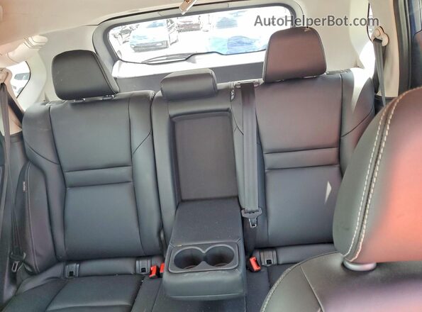 5N1BT3CA6TC687652 2026 NISSAN ROGUE Blue Widok wnętrza z tyłu