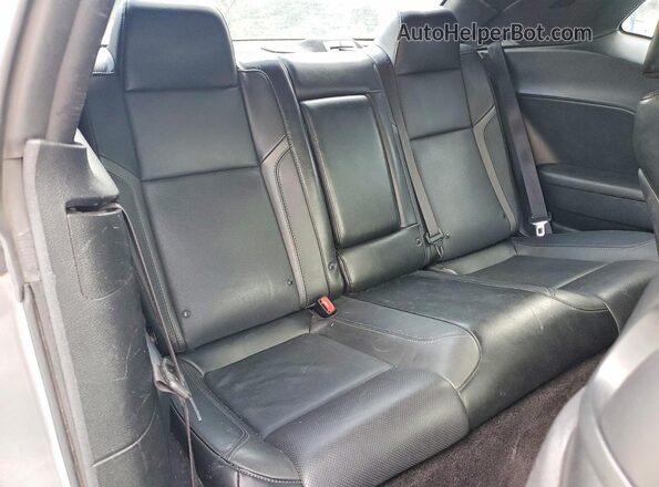 2C3CDZAG6HH592470 2017 DODGE CHALLENGER Silver უკანა სალონის ხედი