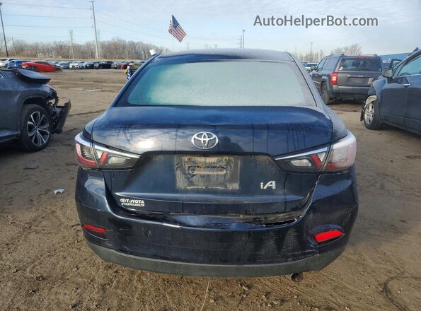 3MYDLBYV1HY161299 2017 TOYOTA YARIS Blue წინა სალონის ხედი