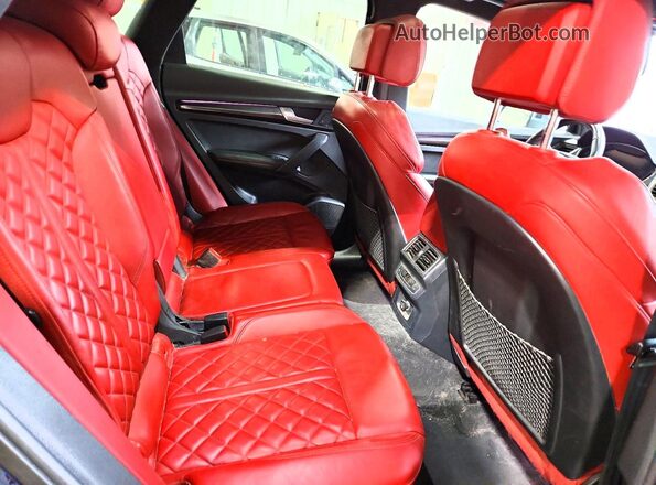 WA1C4AFY5J2210260 2018 AUDI SQ5 Синий Вид подкапотного пространства