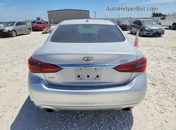 JN1EV7AR9JM438929 2018 INFINITI Q50 Silver Вид салону спереду