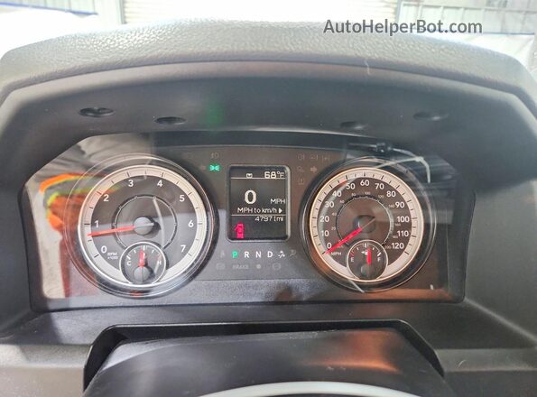 3C6JR6DG7KG506239 2019 RAM 1500 Белый Вид задних сидений