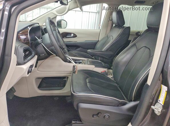 2C4RC1S73PR592363 2023 CHRYSLER PACIFICA Gray Առջևի վահանակի տեսք