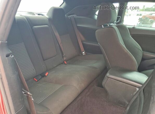 2C3CDZBT6HH639993 2017 DODGE CHALLENGER Красный Вид задней части салона