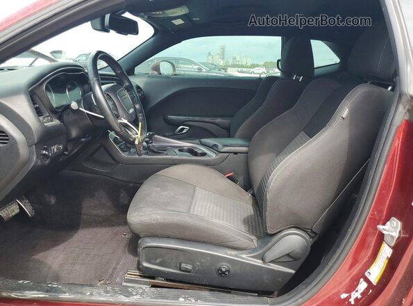 2C3CDZBT6HH639993 2017 DODGE CHALLENGER Красный Вид панели приборов