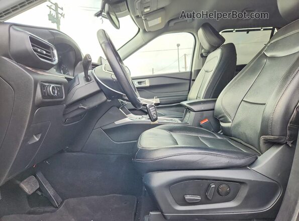 1FMSK7FH7RGA05043 2024 FORD EXPLORER Серебряный Вид панели приборов