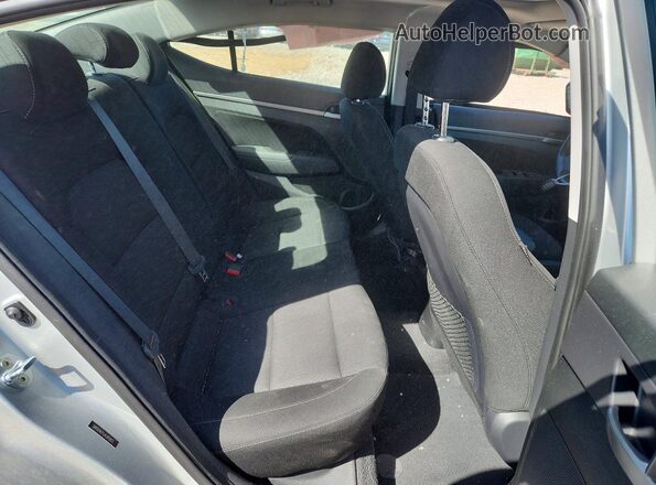 5NPD84LF6JH385862 2018 HYUNDAI ELANTRA Silver Rear interior view