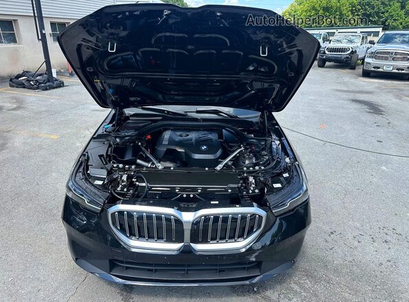 WBA53FJ00VCY10553 2027 BMW 5 SERIES Black Widok deski rozdzielczej