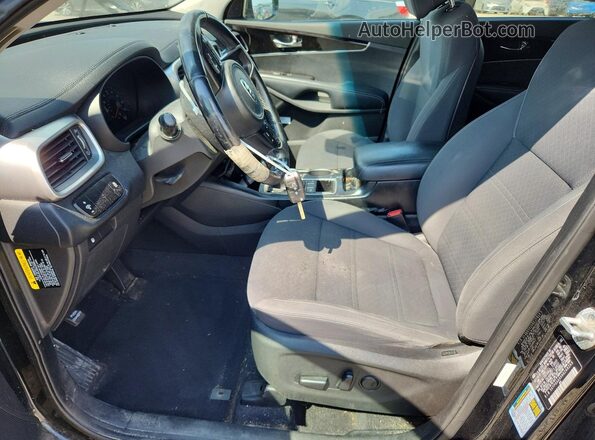 5XYPG4A3XHG268263 2017 KIA SORENTO Черный Вид панели приборов