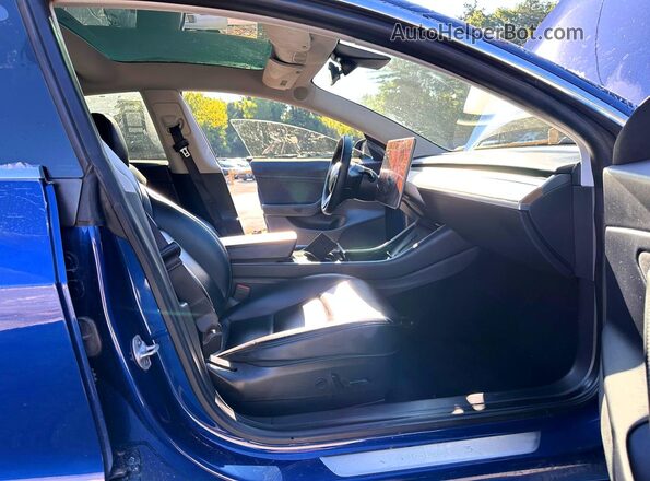 5YJ3E1EB1LF617668 2020 TESLA MODEL Blue Widok wnętrza z przodu
