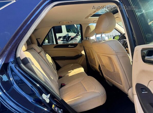 4JGDA5HB8JB044198 2018 MERCEDES-BENZ GLE Blue Widok zestawu wskaźników