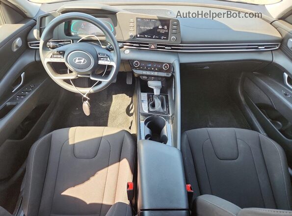 KMHLM4DJ8SU173476 2025 HYUNDAI ELANTRA Черный Вид щитка приборов