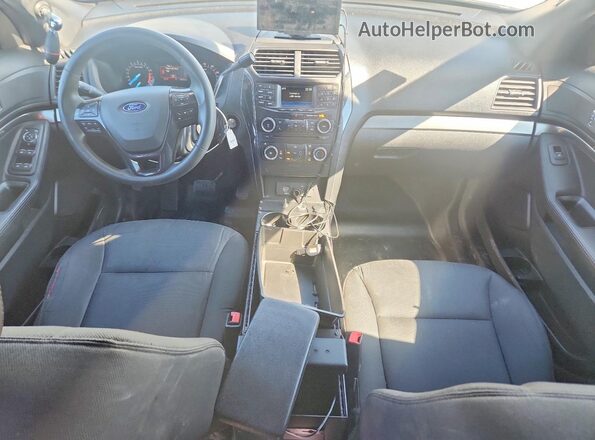1FM5K8AR1HGE15497 2017 FORD EXPLORER Белый Вид щитка приборов