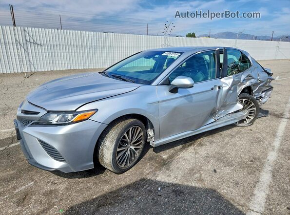 4T1B11HK9JU598306 2018 TOYOTA CAMRY Silver Rear left