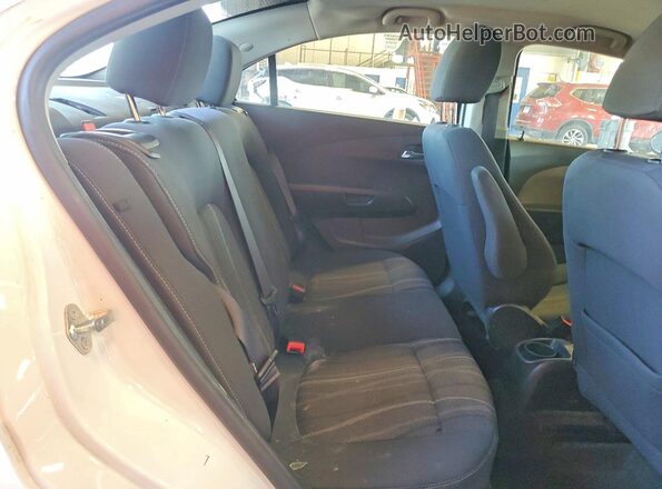 1G1JC5SH6G4146037 2016 CHEVROLET SONIC White Вид задньої частини салону