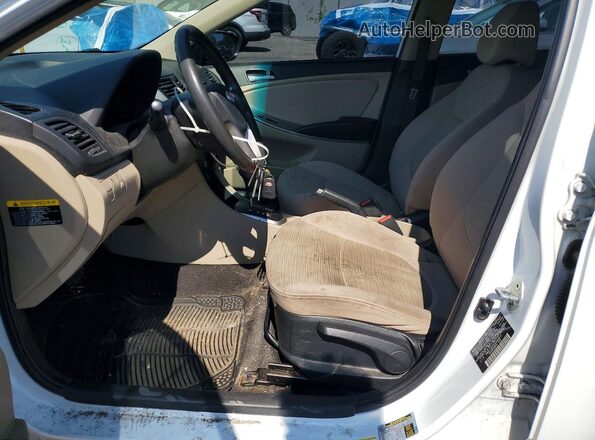 KMHCT4AE2HU344810 2017 HYUNDAI ACCENT White Widok deski rozdzielczej