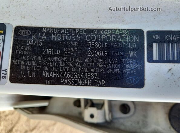 KNAFK4A66G5438871 2016 KIA FORTE White Widok naklejki z numerem VIN