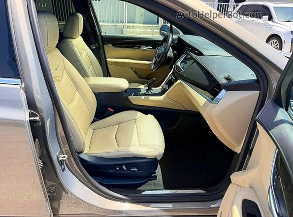 1GYKNARS2HZ240947 2017 CADILLAC XT5 Gold წინა პანელის ხედი