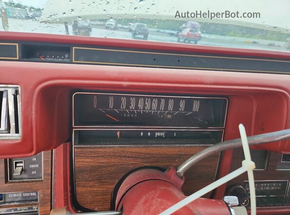 6S69R6Q489773 1976 CADILLAC SEVILLE Белый Вид щитка приборов