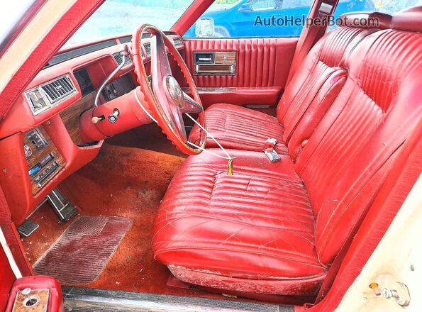 6S69R6Q489773 1976 CADILLAC SEVILLE Белый Вид салона спереди