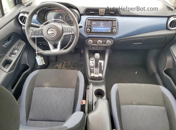3N1CN8EV3SL826058 2025 NISSAN VERSA Silver Widok deski rozdzielczej