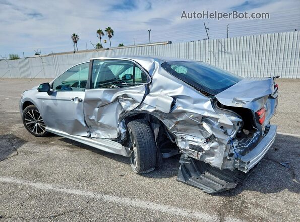 4T1B11HK9JU598306 2018 TOYOTA CAMRY Silver Rear right