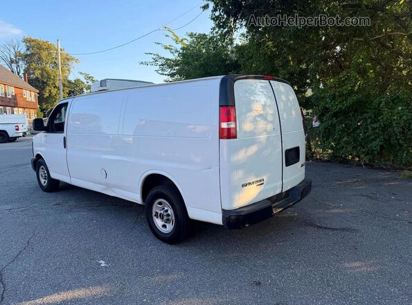 1GTZ7HFG5H1107864 2017 GMC SAVANA White Հետևի աջ