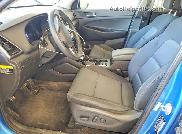KM8J3CA48JU604903 2018 HYUNDAI TUCSON Синий Вид панели приборов