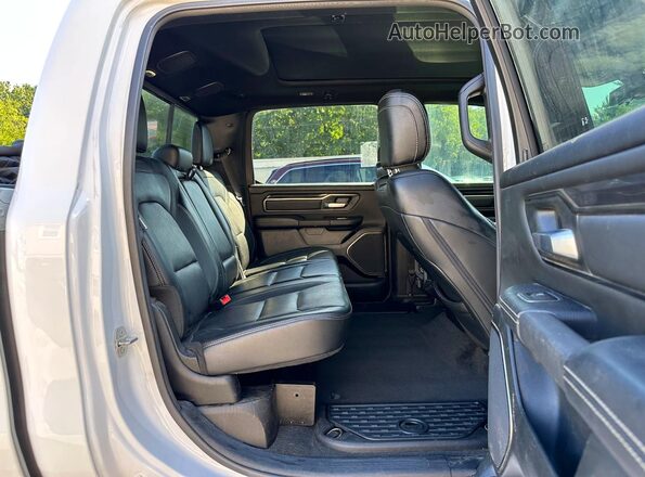 1C6SRFLT2MN763337 2021 RAM 1500 White Vista trasera